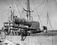 Lee Construction Co., loading ships, no. 9628; Ship Channel