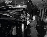 [Gas station attendant], no. 6385; Gas stations-Texaco