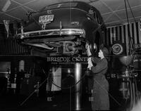 [Gas station attendant], no. 6385; Gas stations-Texaco