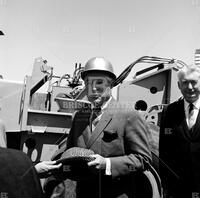 Bob Hope at ground-breaking in Sharpstown; Celebrities