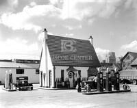 Pure Oils Co. service station, no. 633; Gas stations, Pure Oil