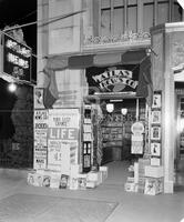 Atlas newsstand with magazine front, no. 1909; Newspapers