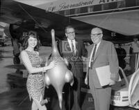 Dr. Pepper, Mr. Pothoff receiving award at airport, no. 31584