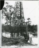 Oil derrick