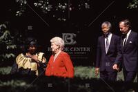 Bush and Mandela at White House [GL 073762]