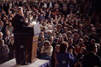 Bill Clinton speaks in Hyde Park [T 143320, GL 149620, 151005]