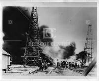 Pipe-laying crew during blowout ca 1917