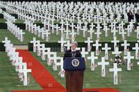 Clinton at US Cemetery