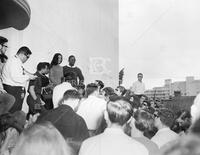 Joan Baez, demonstration