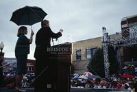 Bill and Hillary Clinton campaign in downtown Independence